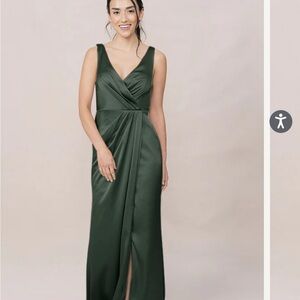 Elegant Green Sleeveless Dress